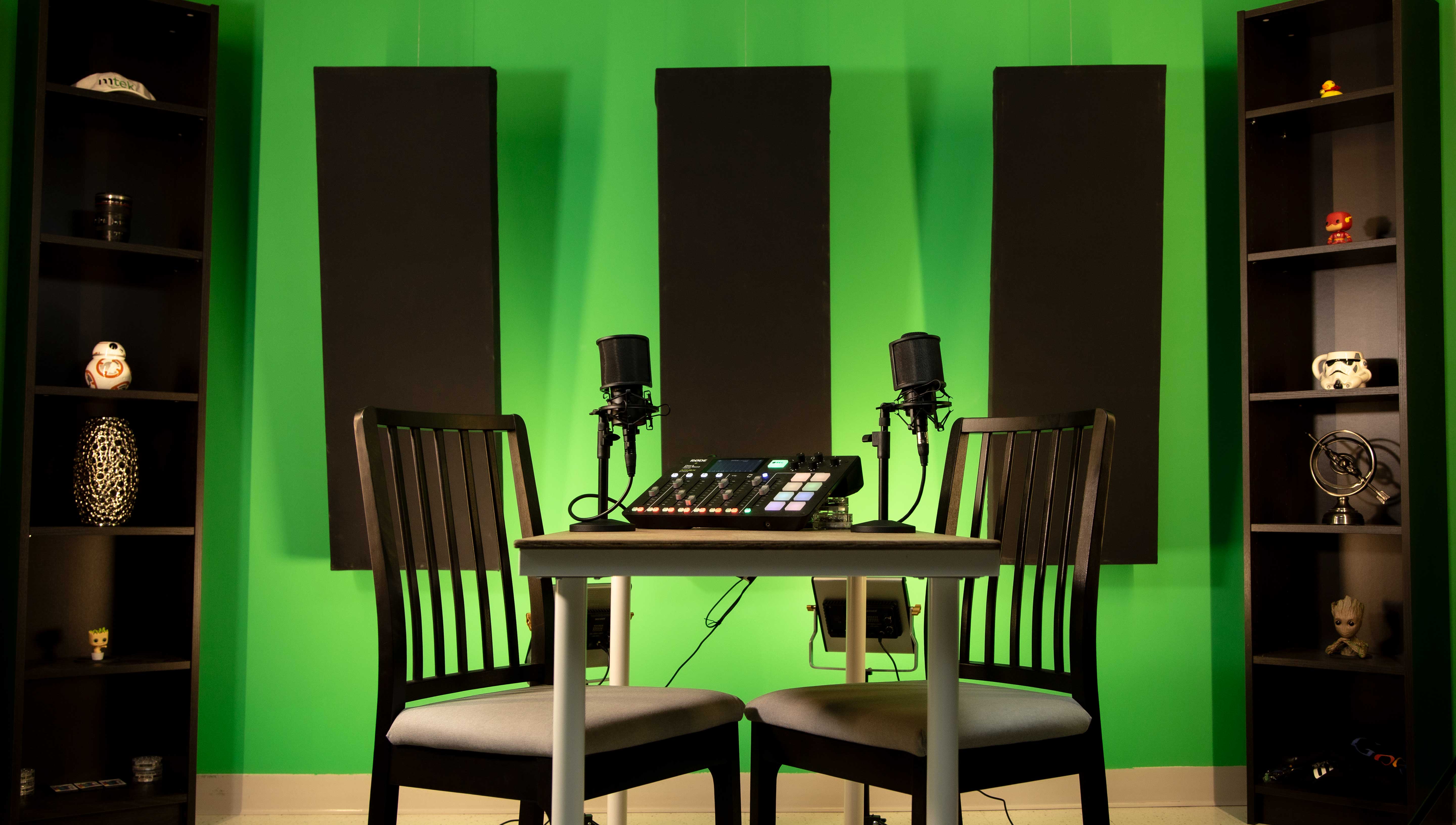 Podcast Studio Rental At Mtek Digital Edmonton Mtek